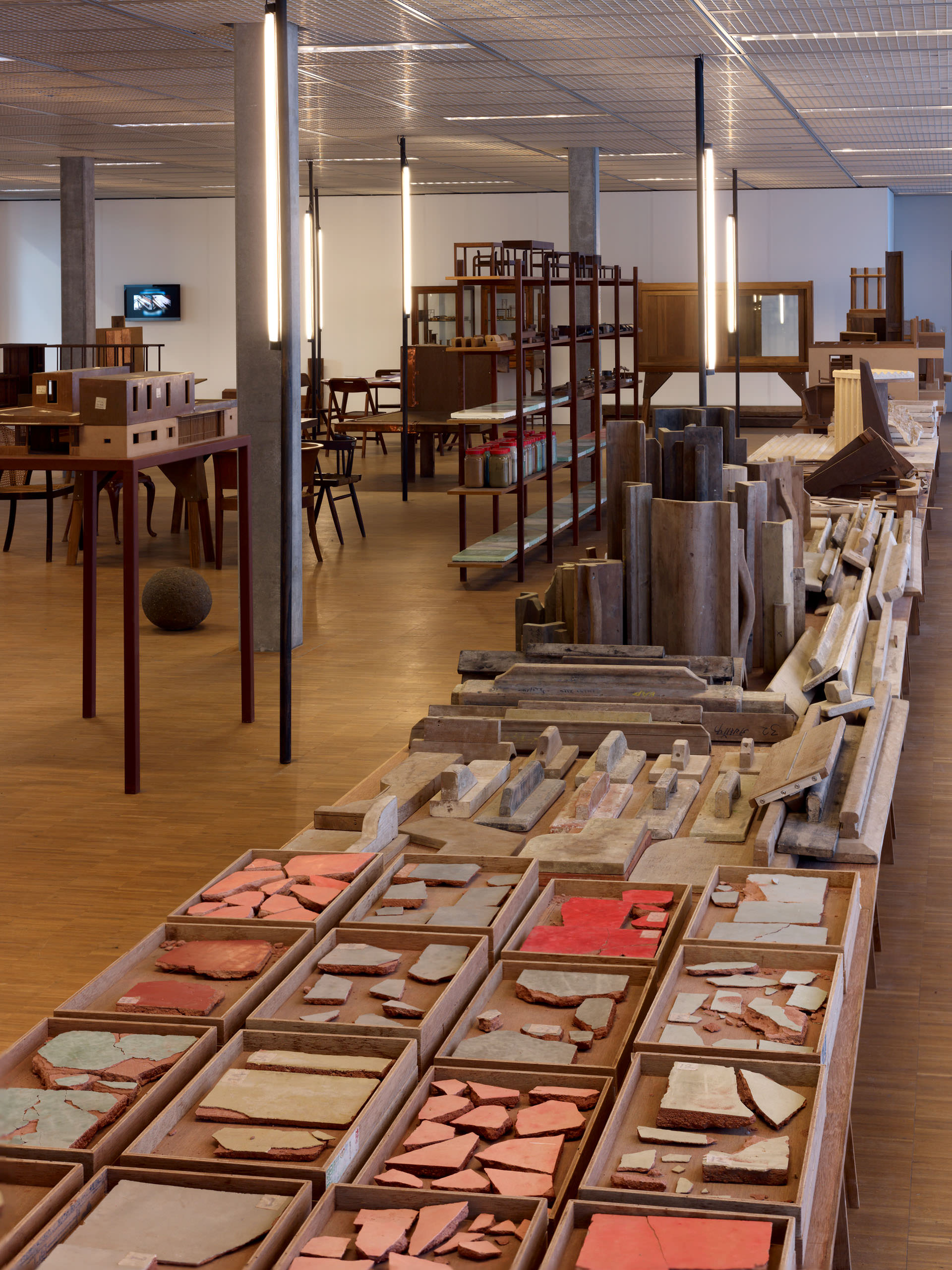 E11328 AP45 028178 j2560